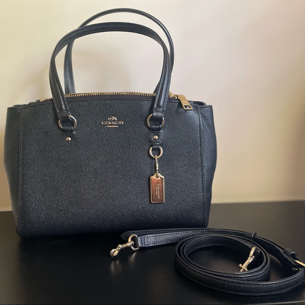 *SOLD on mercari* Black Coach shoulder bag 🖤✨